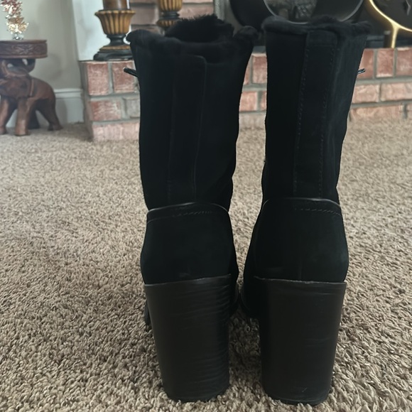 UGG JERENE BLACK BOOTS - size 9.5 - Picture 8 of 10